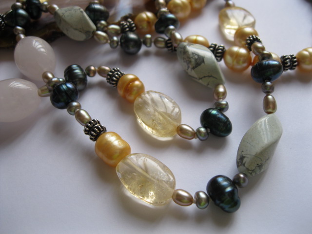 long-pearl-gemstone-necklace-citrine2