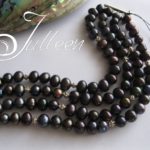 a-black-pearl-bracelet-Julleen