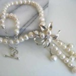 Hand Made Pearl Flower Pendant Necklacec