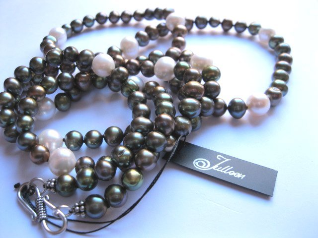 Long Pearl Necklaces for Mariko