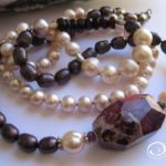 maroon_pink_pearl_necklace2