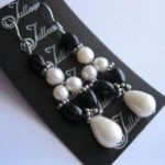 E039-BLACK-AND-WHITE-EXOCTIC-PEARL-EARRING-JULLEEN2