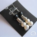 E067.01-BLACK-AND-WHITE-PEARL-STERLING-SILVER-EARRING-BY-JULLEEN.1