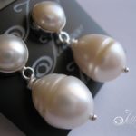 double-white-pearl-earring